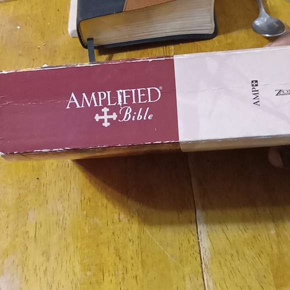 Amplified Bible - Picture 3 of 11
